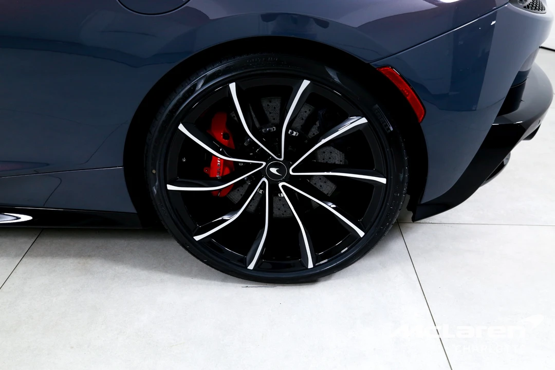 2027 McLaren GT - Image 30 of 31