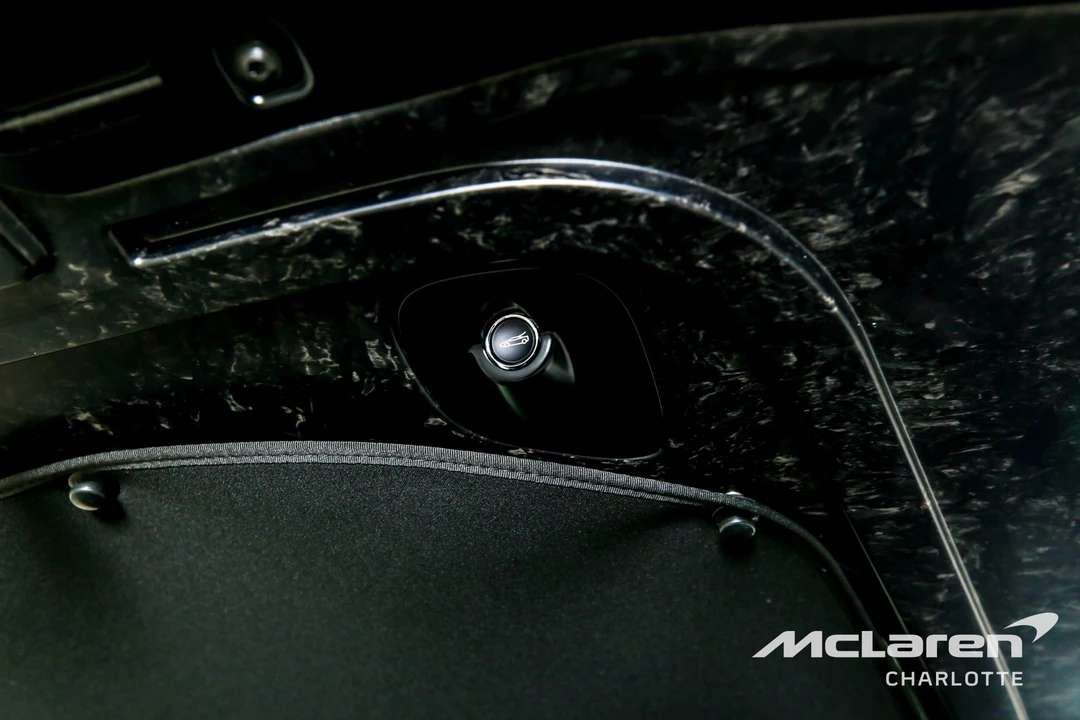 2027 McLaren GT - Image 18 of 31