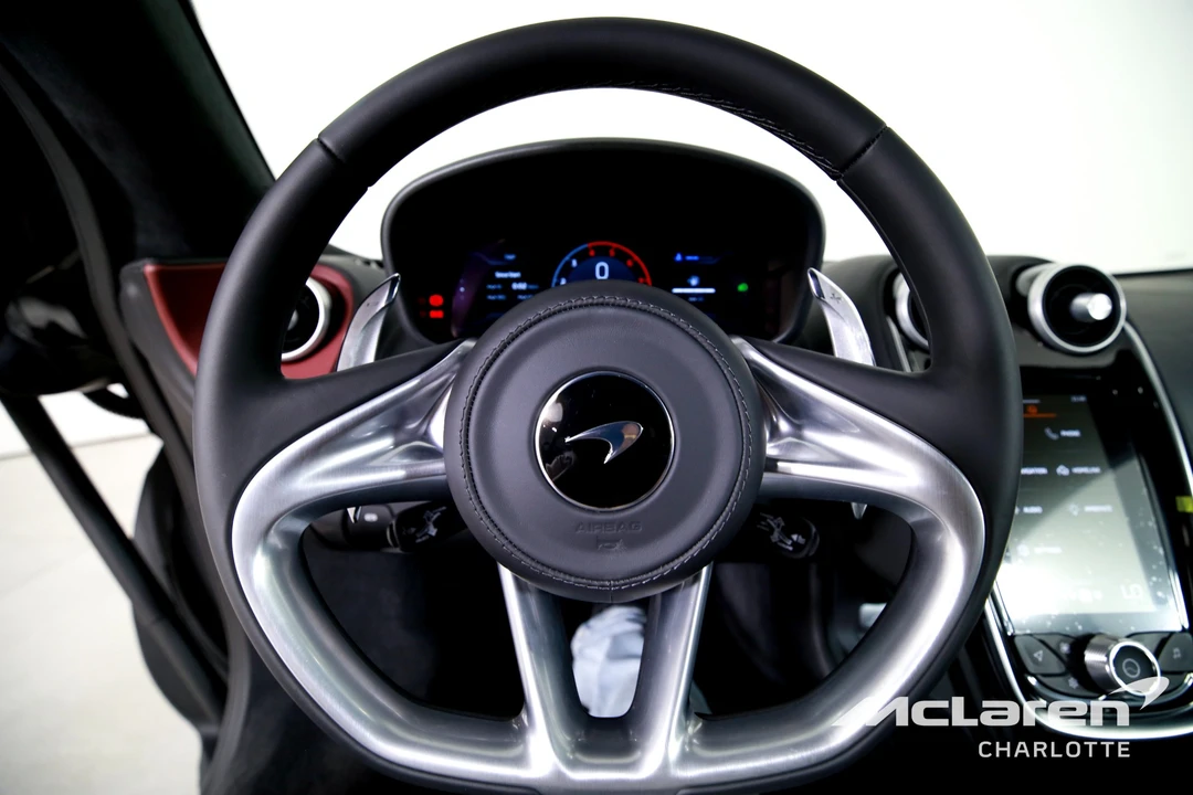 2027 McLaren GT - Image 15 of 31