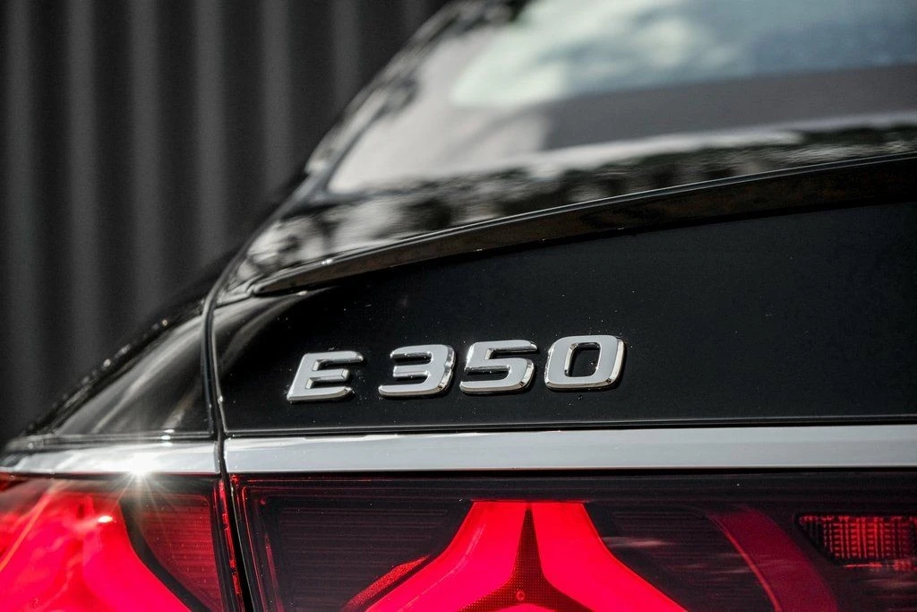 2026 Mercedes-Benz W214 E-Class - Image 9 of 21
