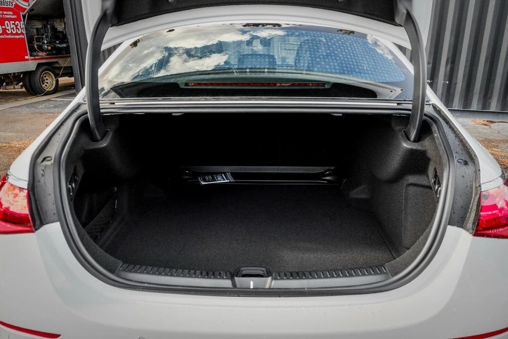 2026 Mercedes-Benz W214 E-Class - Image 10 of 21