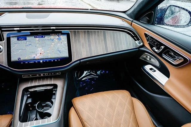 2026 Mercedes-Benz W214 E-Class - Image 15 of 21