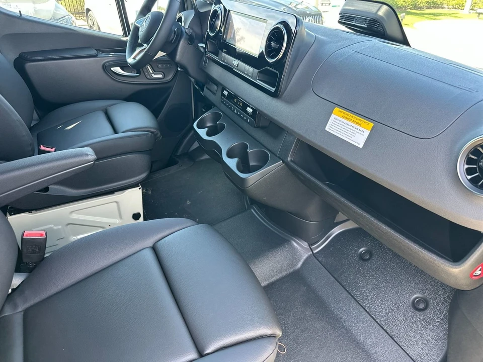 2026 Mercedes-Benz VS30 Sprinter - Image 17 of 21