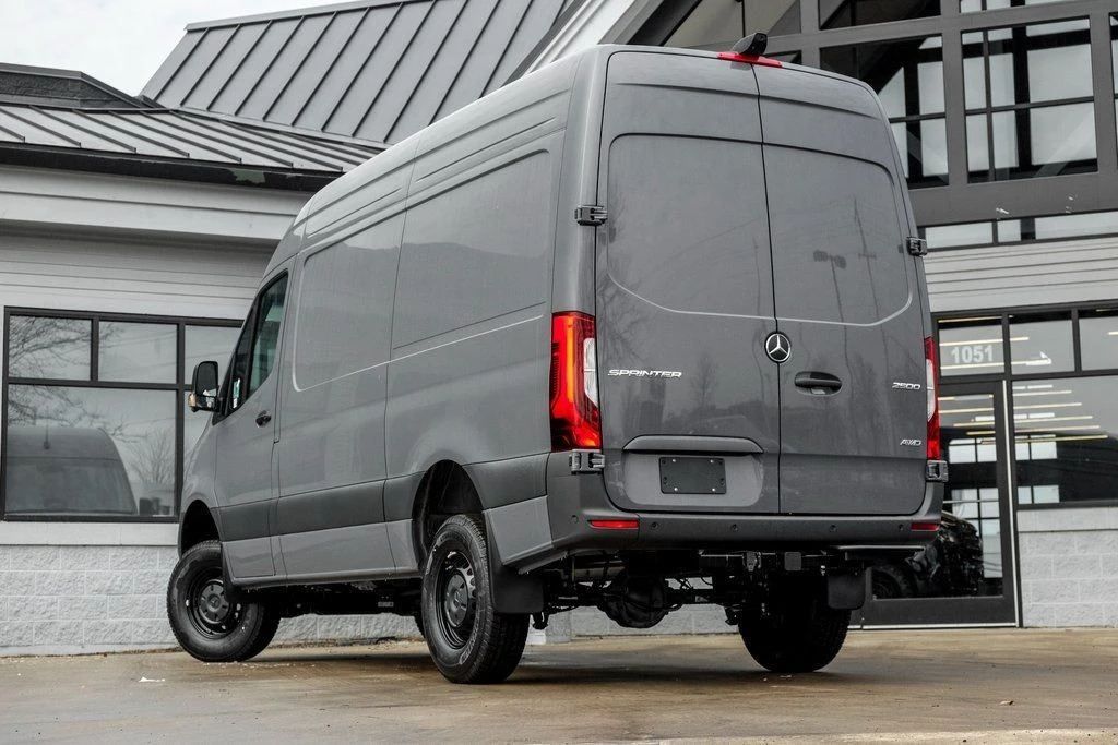 2026 Mercedes-Benz VS30 Sprinter - Image 2 of 21