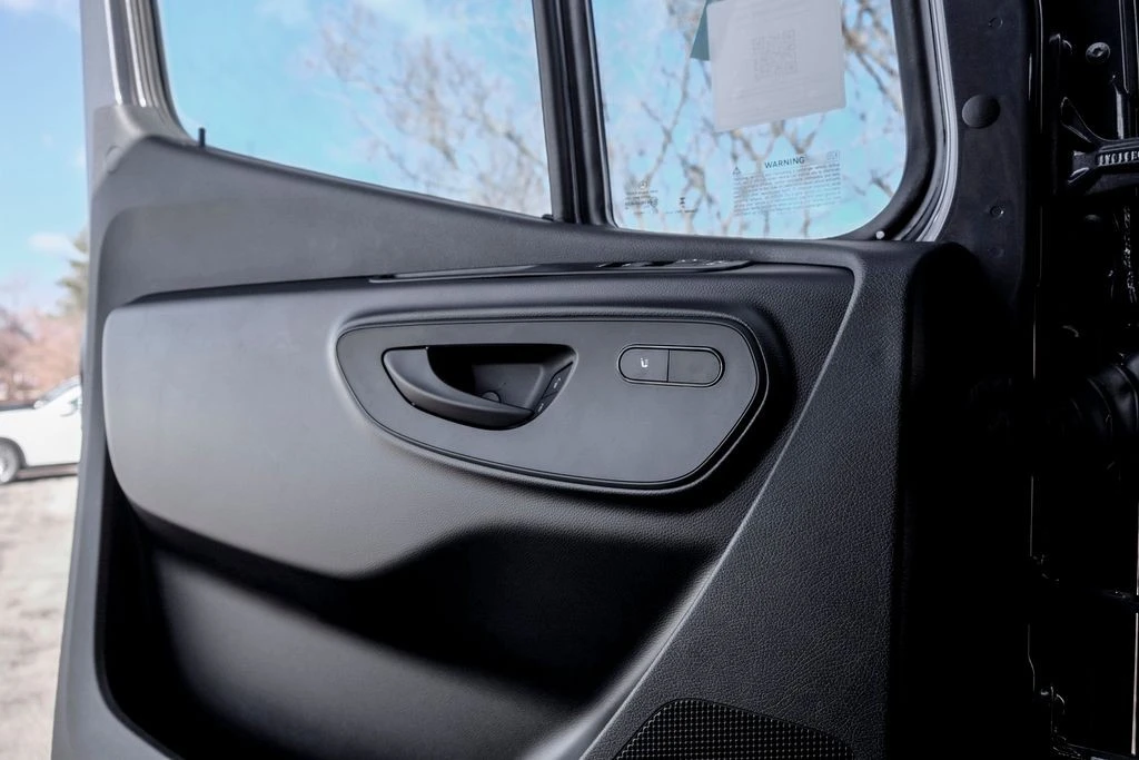 2026 Mercedes-Benz VS30 Sprinter - Image 12 of 21
