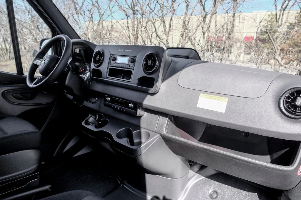 2026 Mercedes-Benz VS30 Sprinter - Image 18 of 21