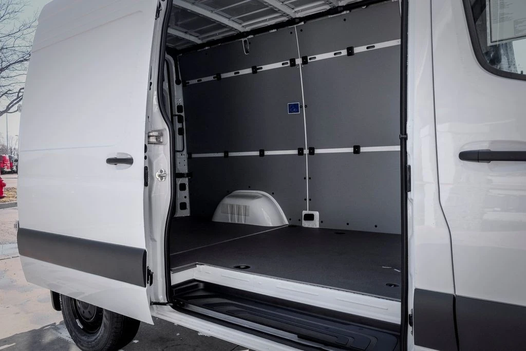 2026 Mercedes-Benz VS30 Sprinter - Image 10 of 21