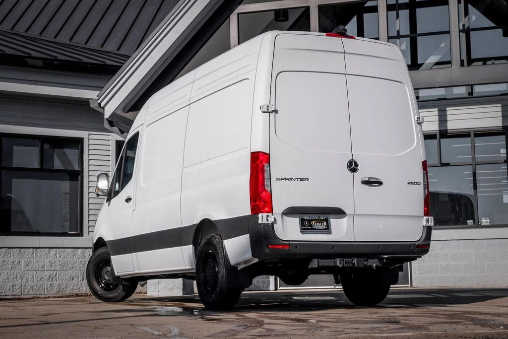 2026 Mercedes-Benz VS30 Sprinter - Image 2 of 21