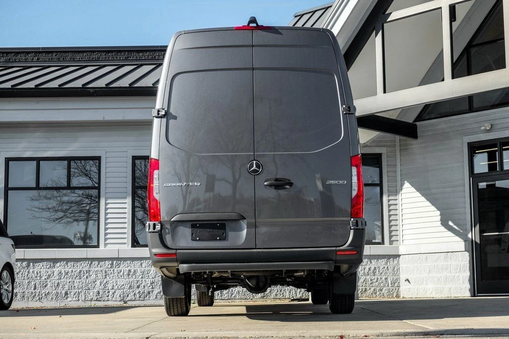 2026 Mercedes-Benz VS30 Sprinter - Image 8 of 21