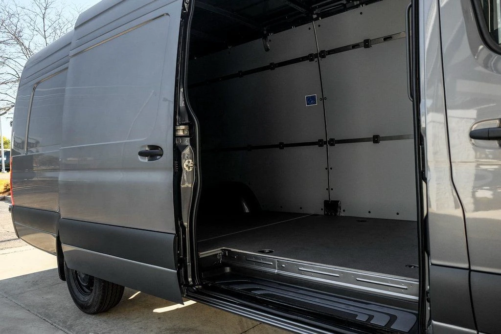2026 Mercedes-Benz VS30 Sprinter - Image 10 of 21