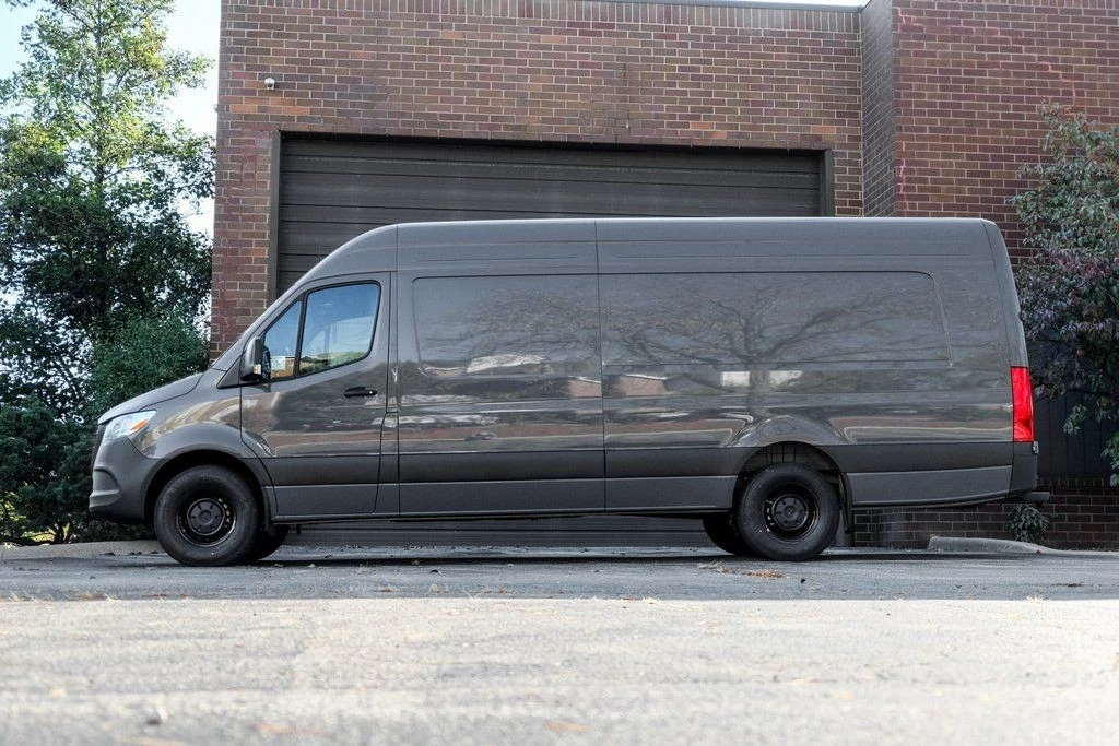 2026 Mercedes-Benz VS30 Sprinter - Image 3 of 21