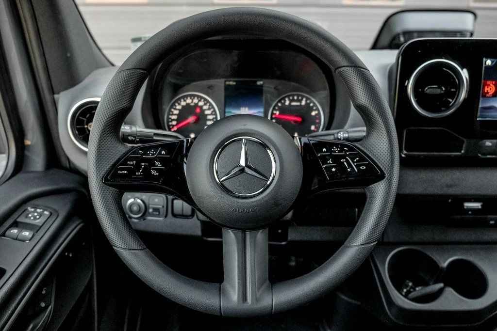 2026 Mercedes-Benz VS30 Sprinter - Image 15 of 21