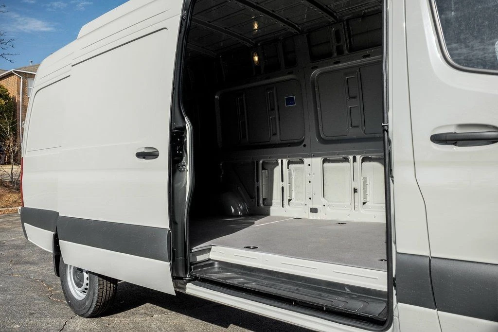 2026 Mercedes-Benz VS30 Sprinter - Image 10 of 21