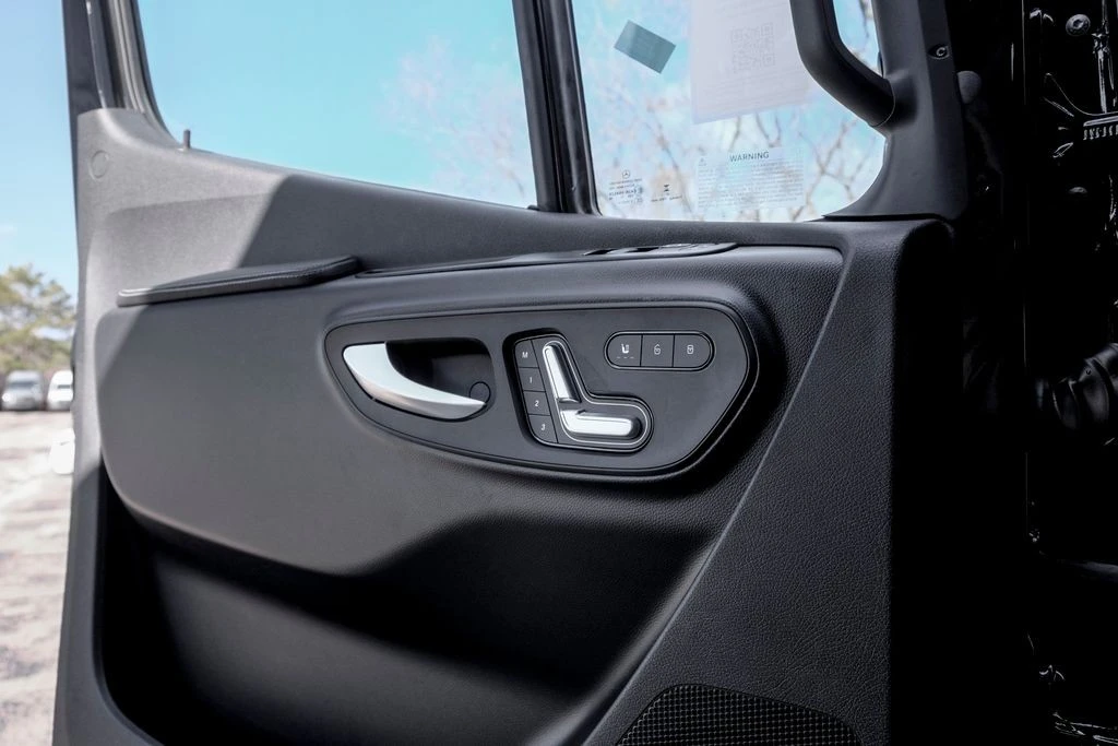 2026 Mercedes-Benz VS30 Sprinter - Image 13 of 21