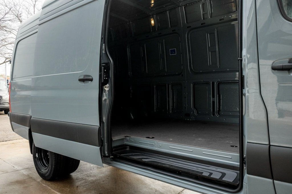 2026 Mercedes-Benz VS30 Sprinter - Image 11 of 21