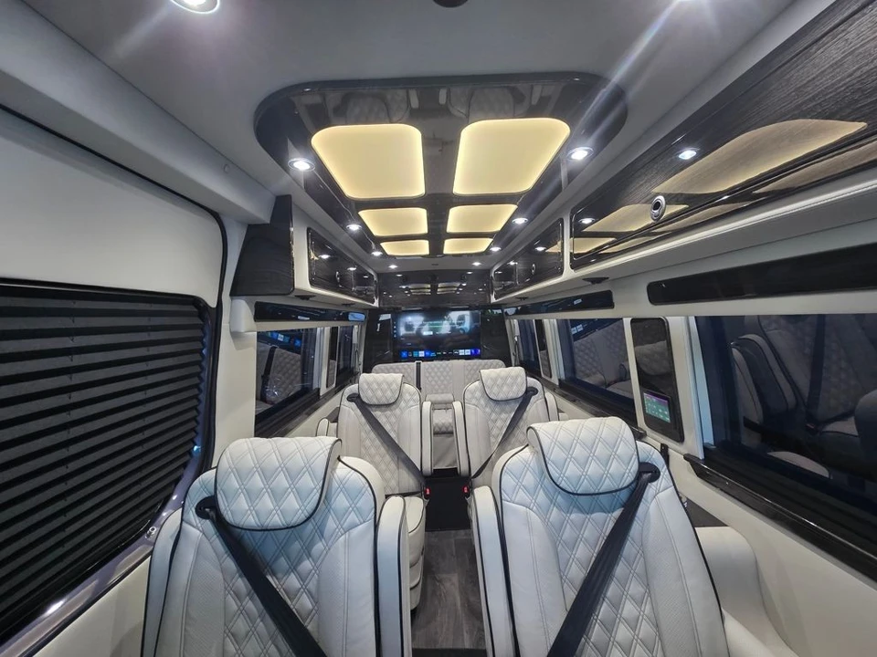 2026 Mercedes-Benz VS30 Sprinter - Image 4 of 21