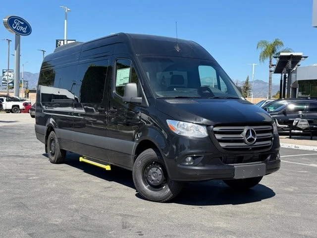 2026 Mercedes-Benz VS30 Sprinter - Image 2 of 21