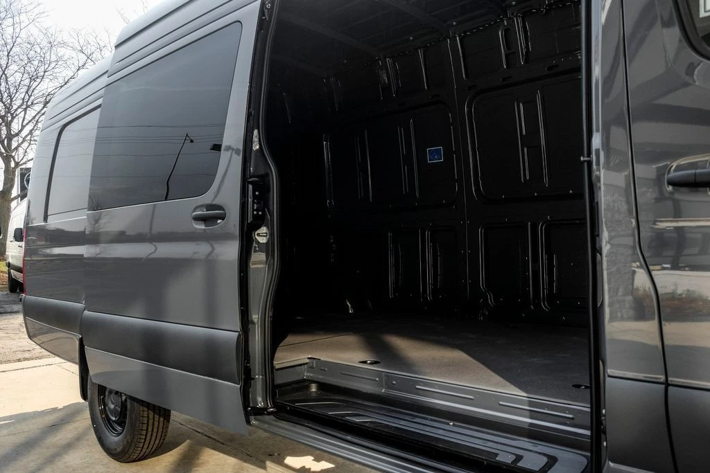 2026 Mercedes-Benz VS30 Sprinter - Image 10 of 21