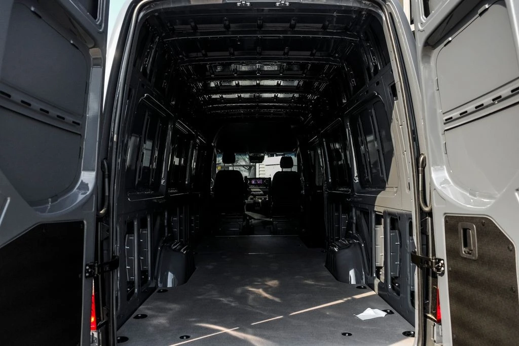 2026 Mercedes-Benz VS30 Sprinter - Image 11 of 21