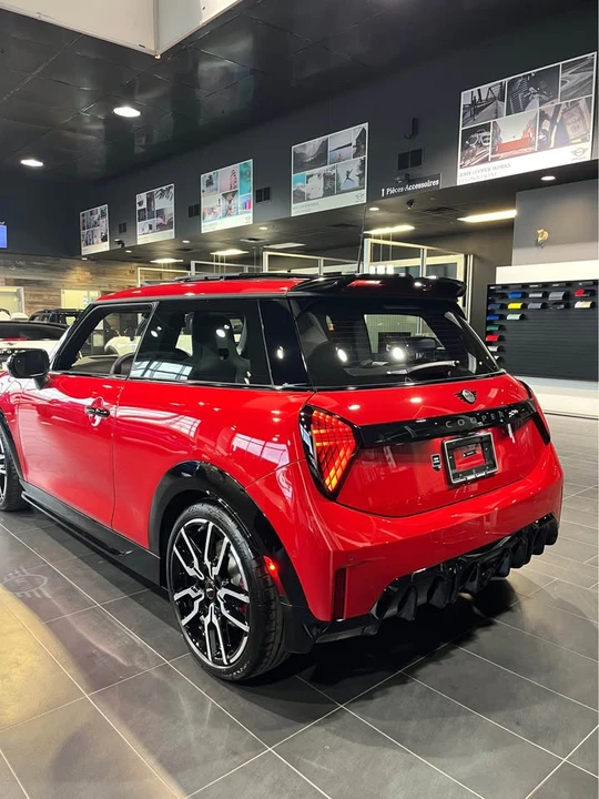 2026 Mini Mini 4th Gen - Image 2 of 7