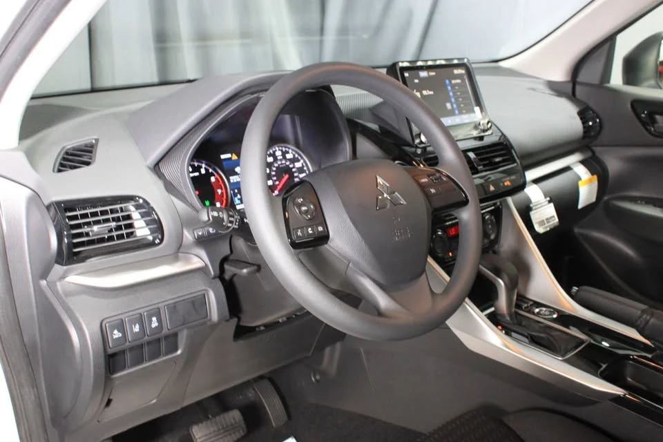 2026 Mitsubishi Eclipse Cross - Image 18 of 20
