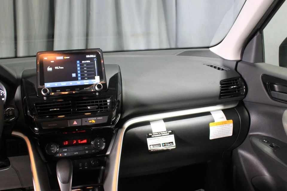 2026 Mitsubishi Eclipse Cross - Image 10 of 20