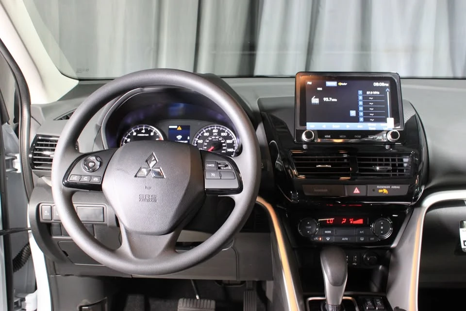 2026 Mitsubishi Eclipse Cross - Image 9 of 20