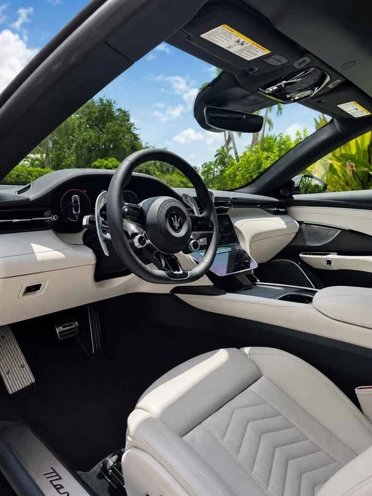 2026 Maserati GranCabrio - Image 16 of 20