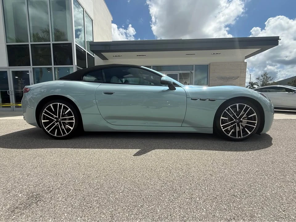 2026 Maserati GranCabrio - Image 7 of 20