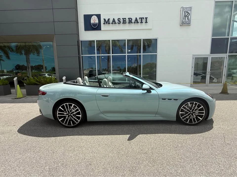2026 Maserati GranCabrio - Image 3 of 20