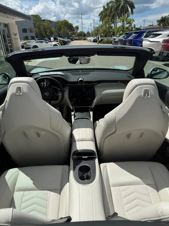 2026 Maserati GranCabrio - Image 13 of 20
