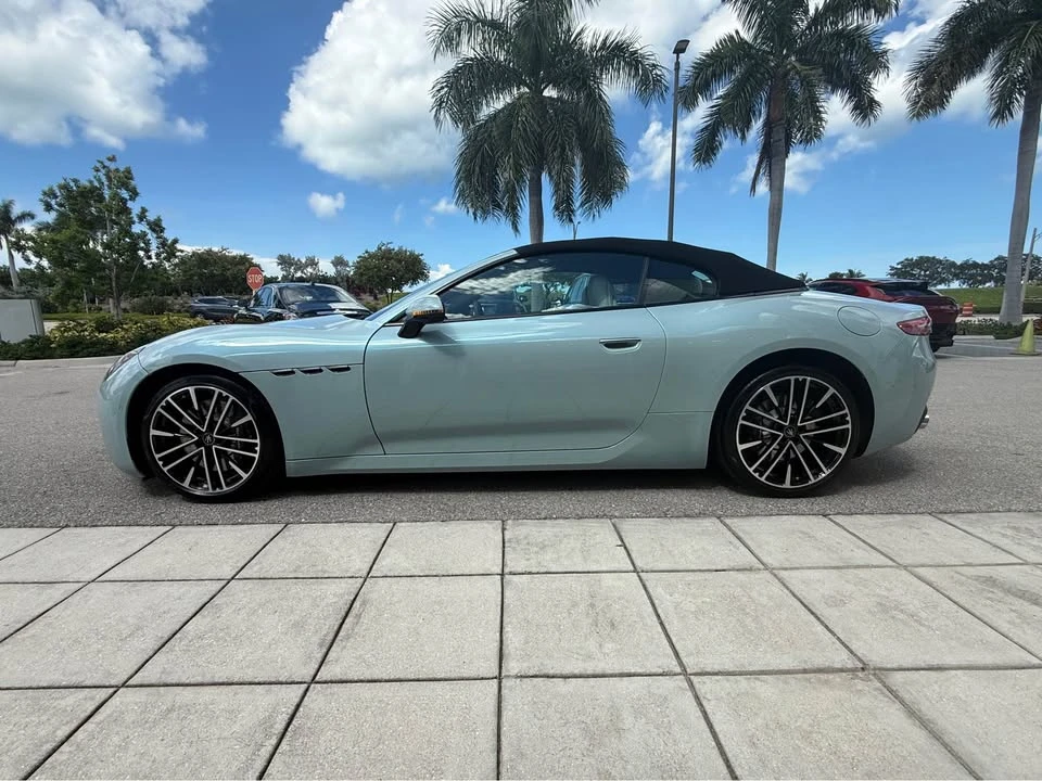 2026 Maserati GranCabrio - Image 2 of 20