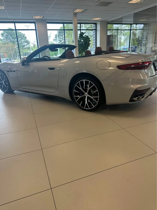 2026 Maserati GranCabrio - Image 4 of 13