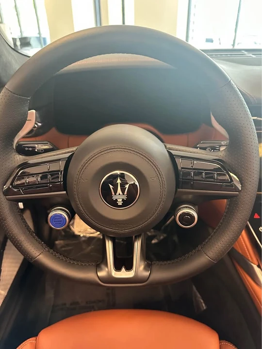 2026 Maserati GranCabrio - Image 7 of 13