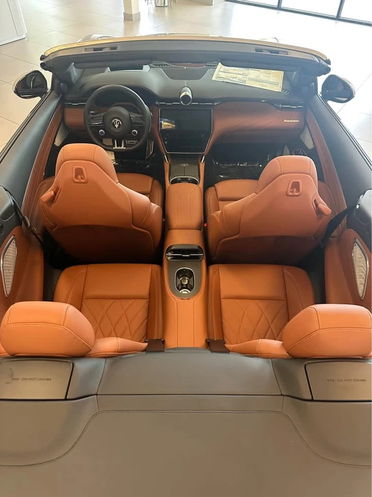 2026 Maserati GranCabrio - Image 8 of 13