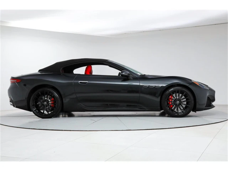 2026 Maserati GranCabrio - Image 4 of 22