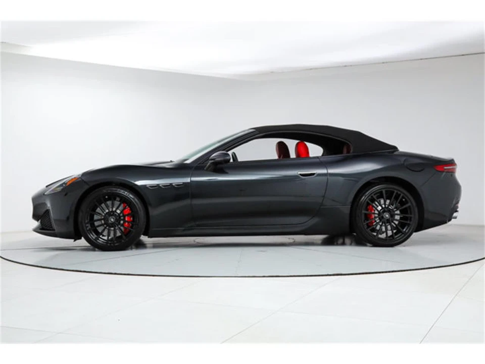 2026 Maserati GranCabrio - Image 3 of 22
