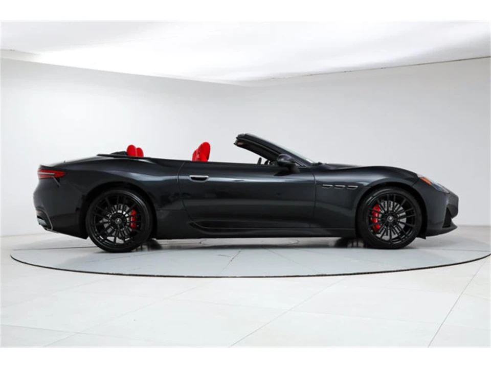 2026 Maserati GranCabrio - Image 8 of 22