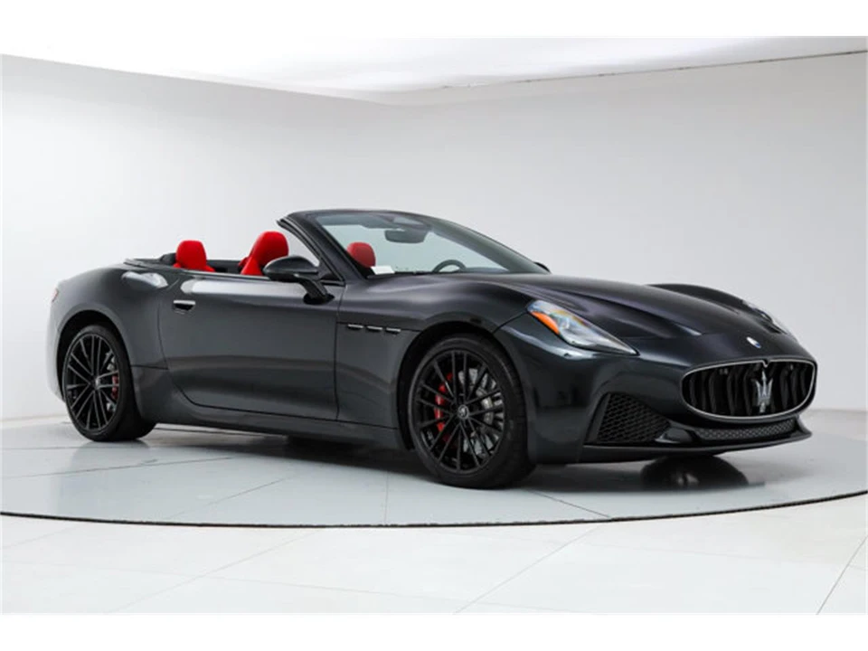 2026 Maserati GranCabrio - Image 9 of 22