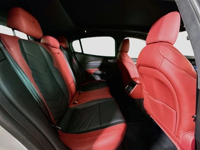 2026 Maserati Grecale - Image 17 of 20