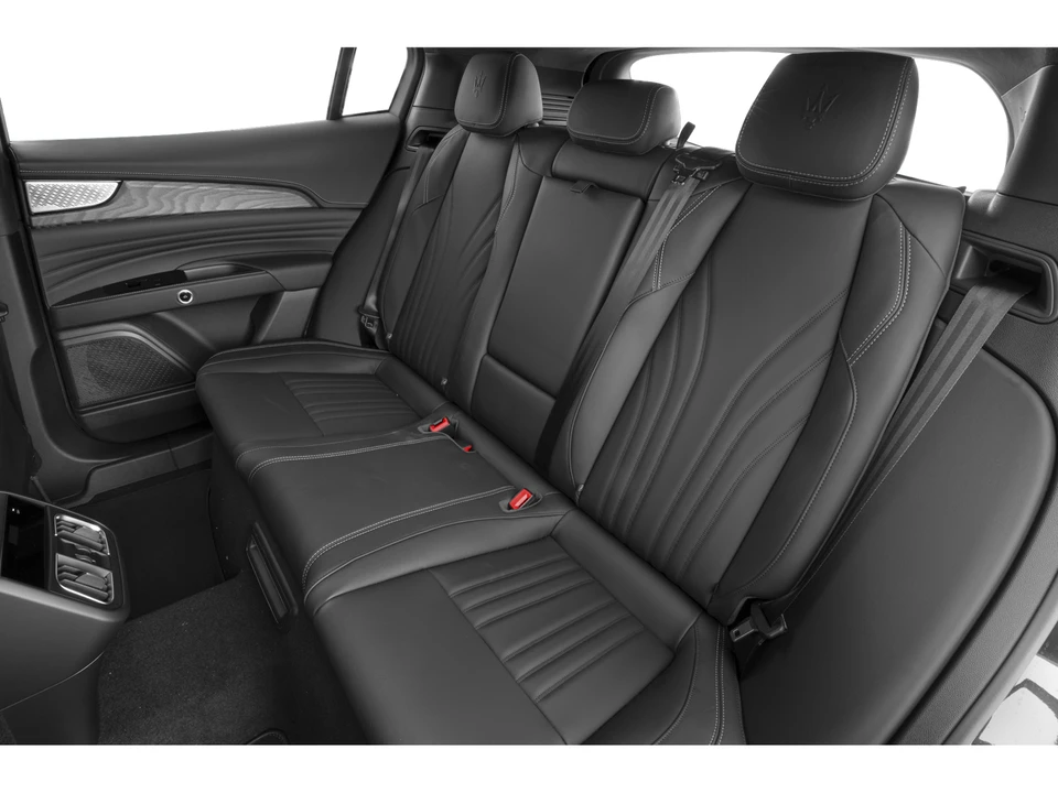 2026 Maserati Grecale - Image 9 of 12