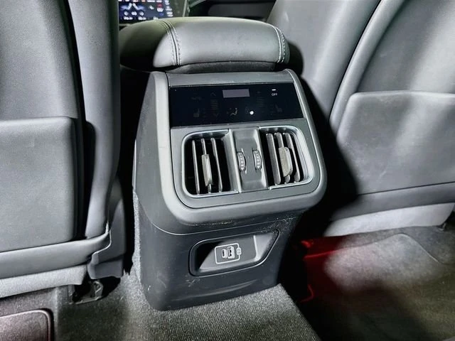 2026 Maserati Grecale - Image 18 of 20