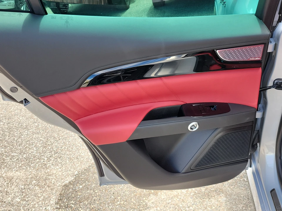 2026 Maserati Grecale - Image 11 of 31