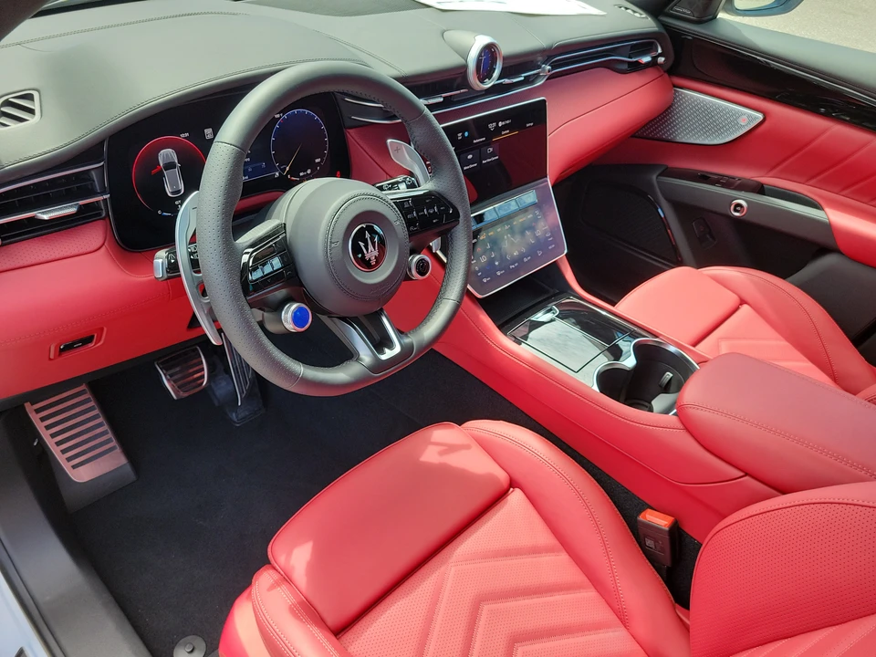 2026 Maserati Grecale - Image 26 of 31