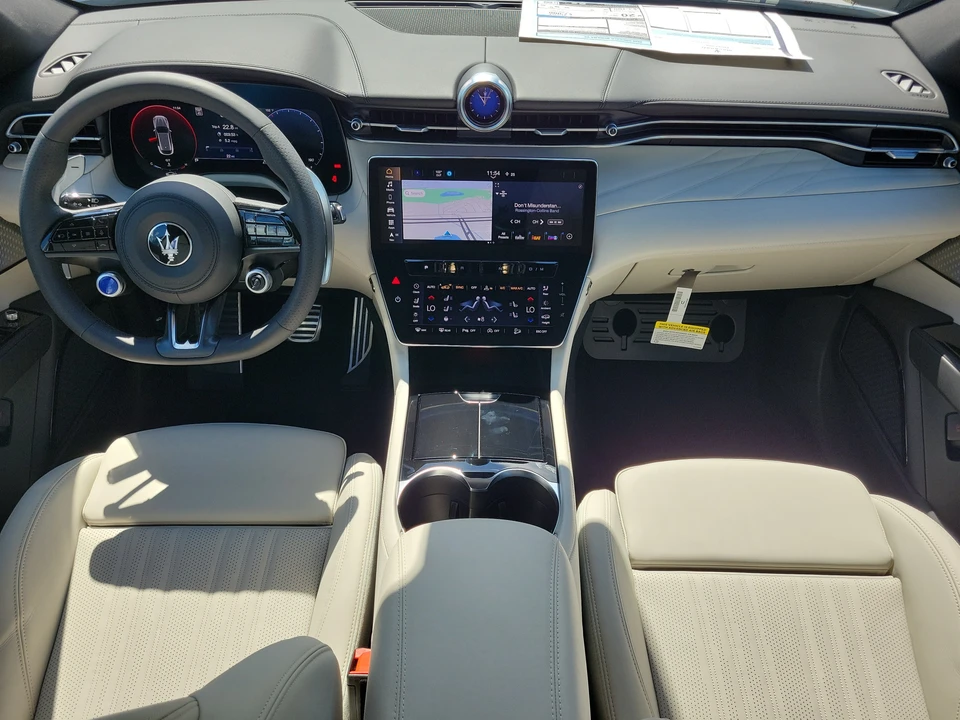 2026 Maserati Grecale - Image 15 of 31