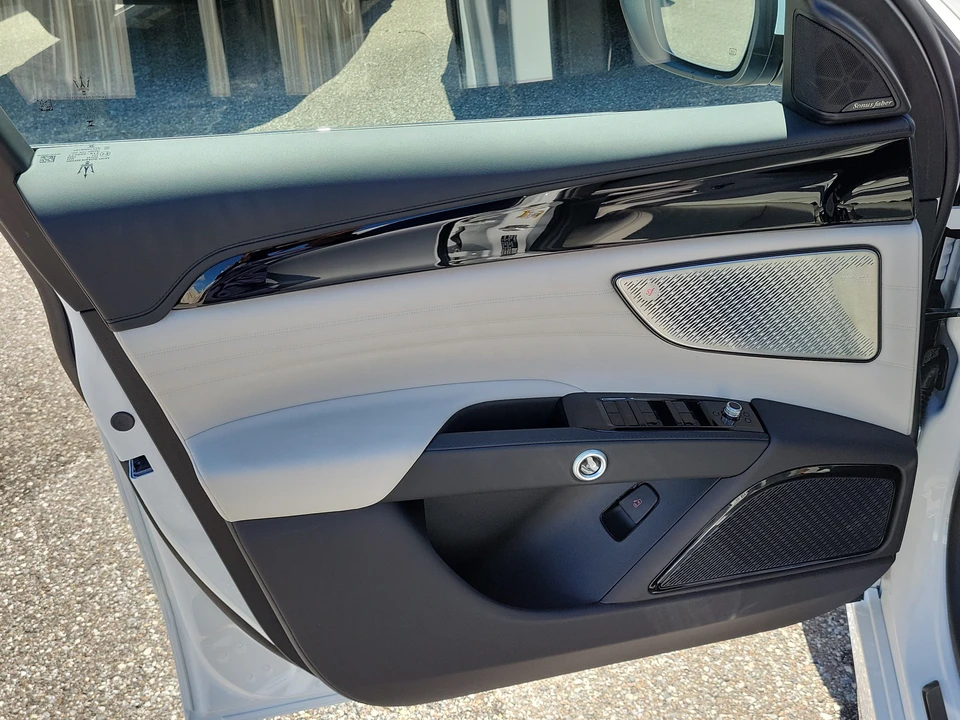 2026 Maserati Grecale - Image 19 of 31