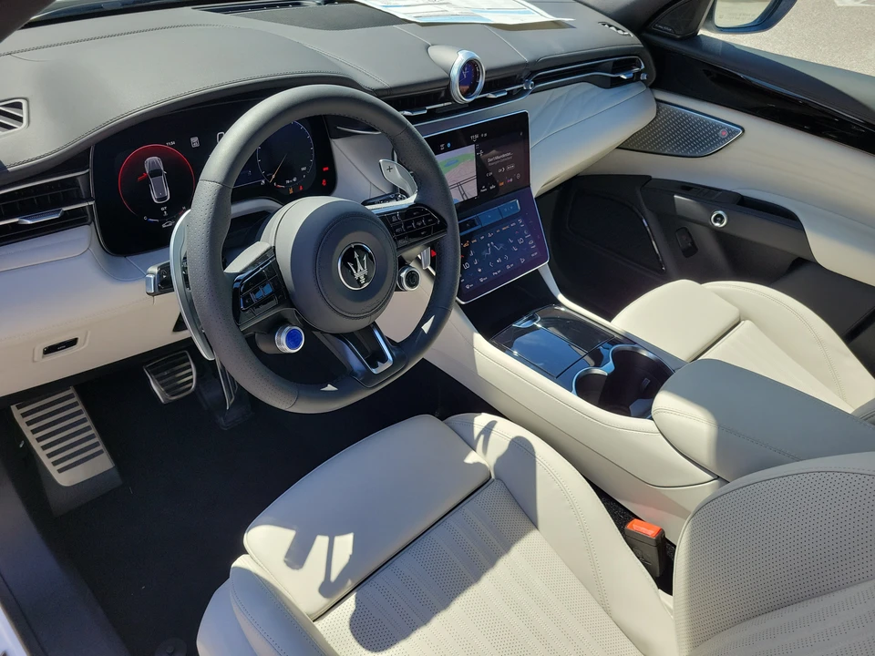 2026 Maserati Grecale - Image 26 of 31