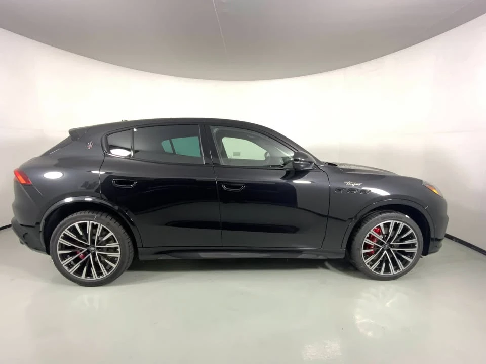 2026 Maserati Grecale - Image 7 of 18