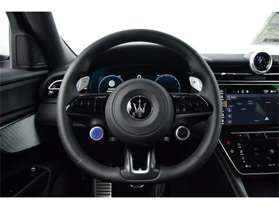 2026 Maserati Grecale - Image 17 of 22