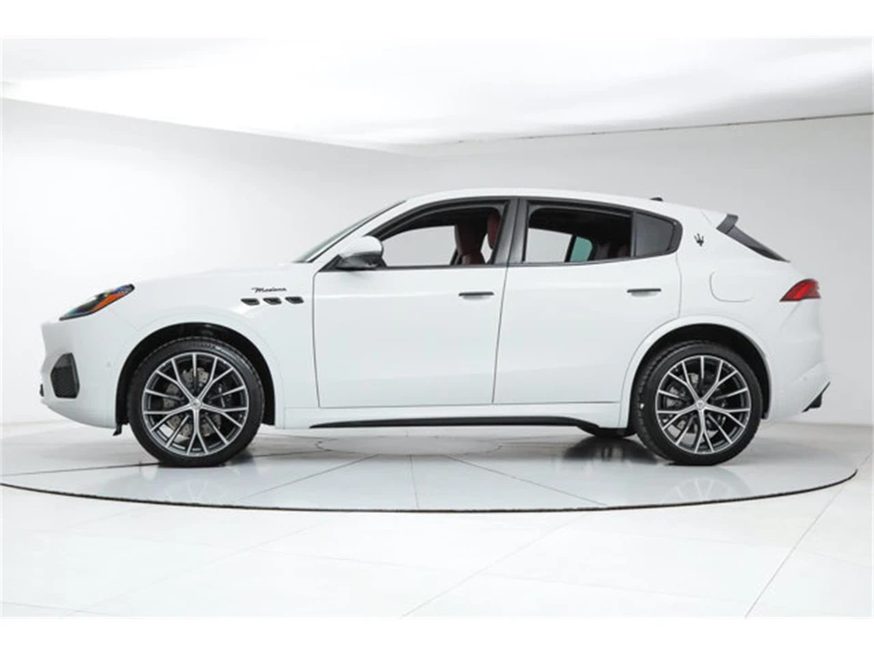 2026 Maserati Grecale - Image 2 of 24
